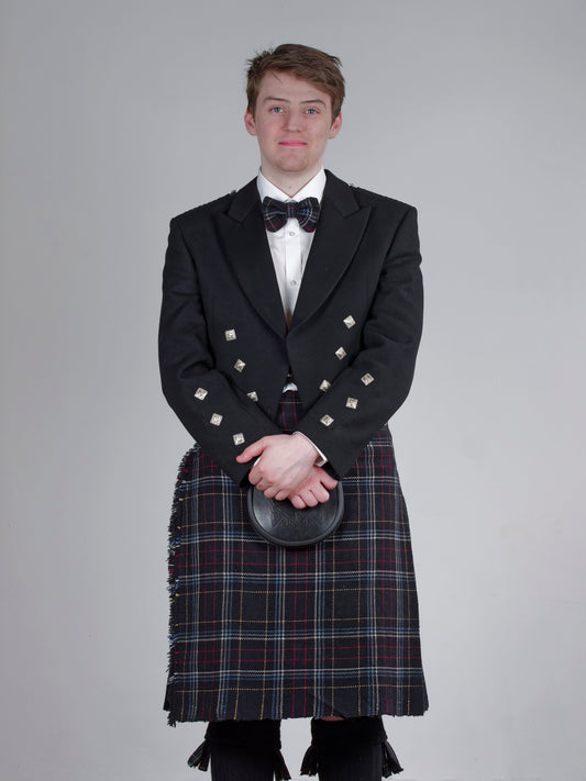 Why Choose a Bespoke Handwoven Kilt? The Story Behind Every Thread