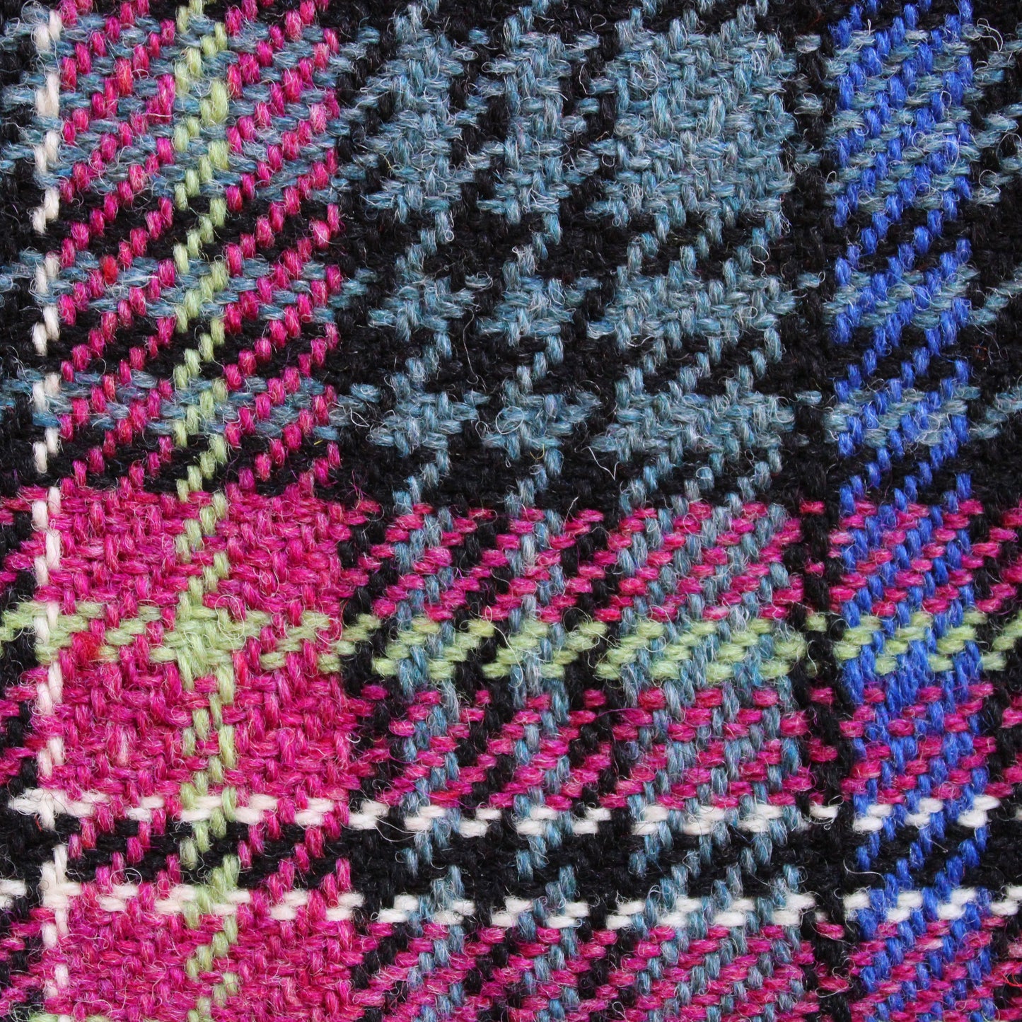 Scotland Forever Tartan Weaving Kit