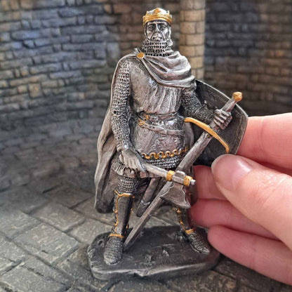 Solid Metal Knight Statuette - Robert the Bruce